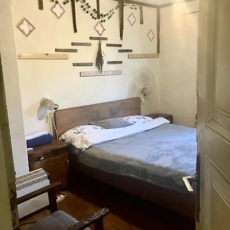 Проживание в семье къща столетница *